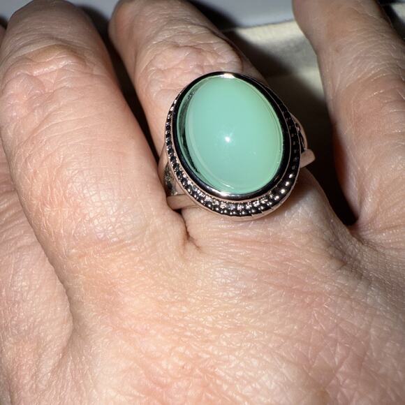 NWT Beautiful Aqua Silvertone Statement Ring Size 7 - Picture 2 of 4